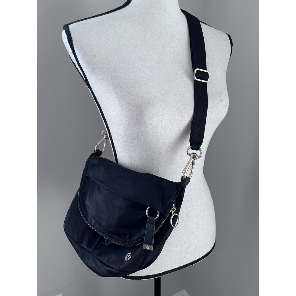 Lululemon Black Nylon Crossbody Bag - Picture 2 of 12